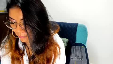 luna  online show from 20, 2, 2025