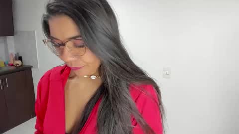 luna  online show from 10, 5, 2026