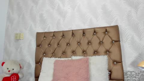 Luna Eva online show from 13, 9, 2025