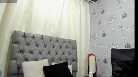 Luna Eva online show from 9, 10, 2025