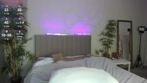 Luna online show from 6, 10, 2025