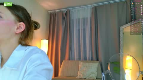 Luna online show from 4, 5, 2026