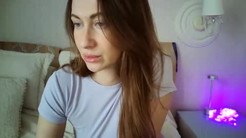 luna_hoti online show from 3, 3, 2025
