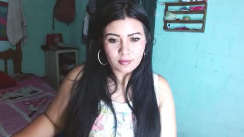 Snapshot of luna_india chatting on 6, 2, 2025 luna_india online show from 6, 2, 2025