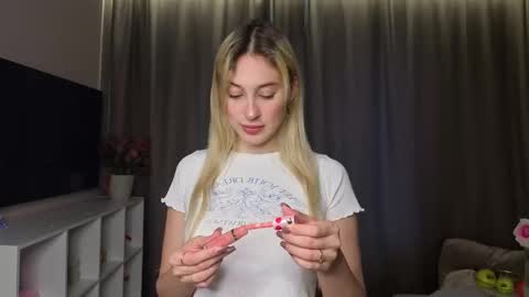 Olivia online show from 21, 11, 2025