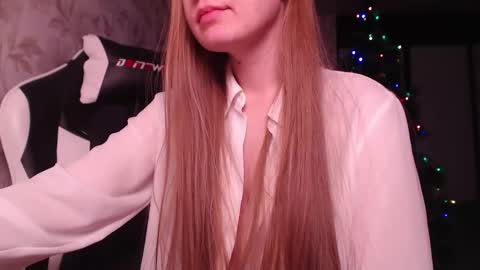 Snapshot of luna_loveisgood chatting on 22, 12, 2024 Luna online show from 22, 12, 2024