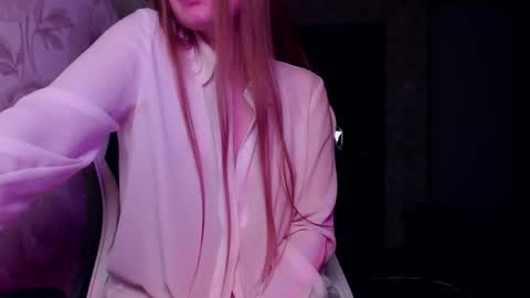 Snapshot of luna_loveisgood chatting on 3, 1, 2025 Luna online show from 3, 1, 2025