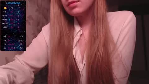 Snapshot of luna_loveisgood chatting on 17, 9, 2025 Luna online show from 17, 9, 2025