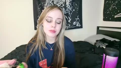 Luna online show from 21, 10, 2025