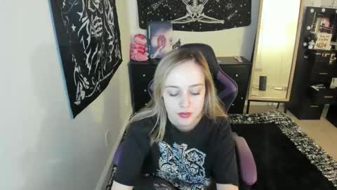 Luna online show from 2, 12, 2025