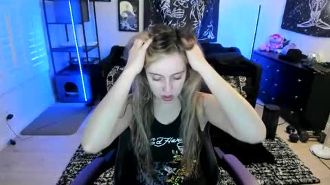 Luna online show from 8, 5, 2026