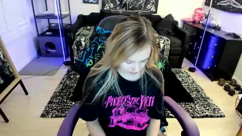 Luna online show from 6, 6, 2026