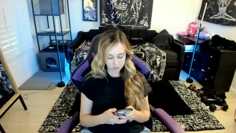 Luna online show from 13, 6, 2026