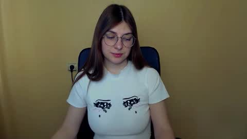 Snapshot of luna_lush_ chatting on 10, 2, 2026 Luna online show from 10, 2, 2026