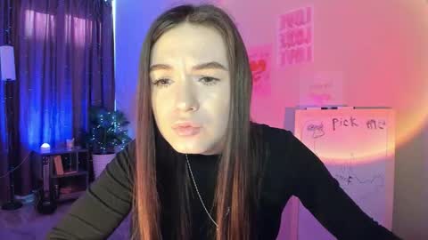 luna_lust_211 online show from 23, 3, 2026