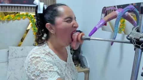luna_naughty1 online show from 23, 5, 2026