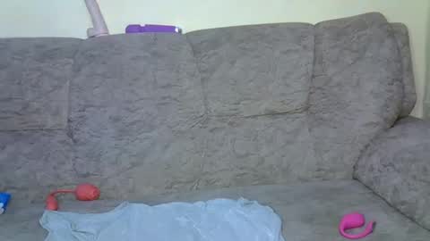 luna_peachy online show from 8, 6, 2026