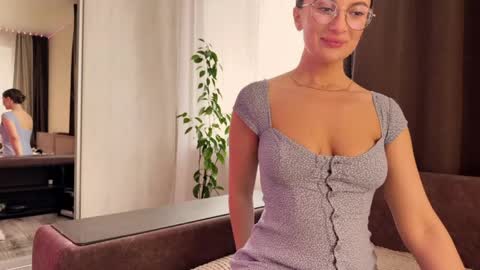Snapshot of luna_raee chatting on 24, 4, 2026 luna_raee online show from 24, 4, 2026