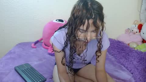 luna_rios69 online show from 9, 4, 2026