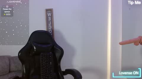 luna_starr69 online show from 5, 2, 2026