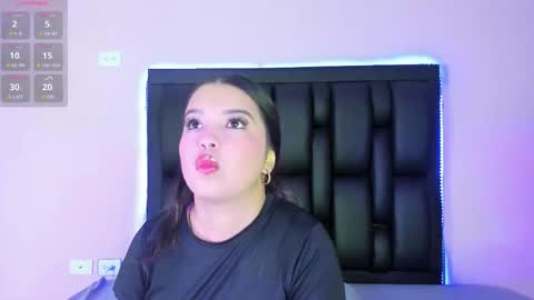 Snapshot of luna_sweeett_ chatting on 14, 11, 2025 Luna online show from 14, 11, 2025