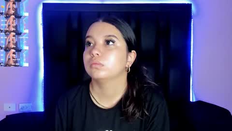 Snapshot of luna_sweeett_ chatting on 18, 11, 2025 Luna online show from 18, 11, 2025