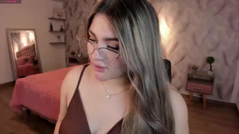 Snapshot of luna_volk chatting on 8, 10, 2025  Luna online show from 8, 10, 2025