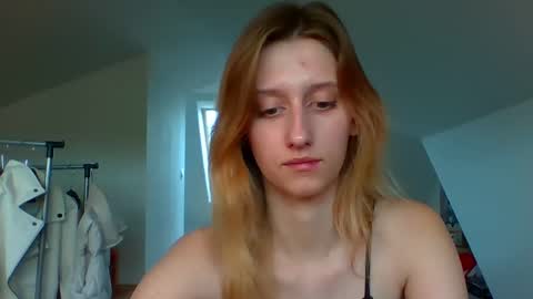 Snapshot of luna_xsensual chatting on 4, 12, 2024 L U N A  online show from 4, 12, 2024