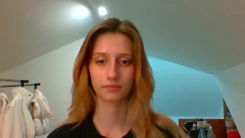 Snapshot of luna_xsensual chatting on 11, 12, 2024 L U N A  online show from 11, 12, 2024