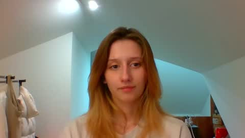 Snapshot of luna_xsensual chatting on 23, 12, 2024 L U N A  online show from 23, 12, 2024