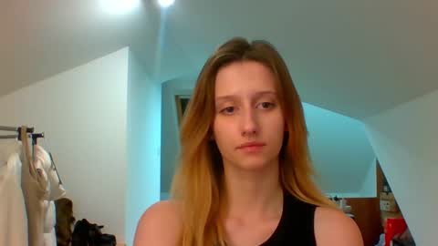 Snapshot of luna_xsensual chatting on 27, 12, 2024 L U N A  online show from 27, 12, 2024