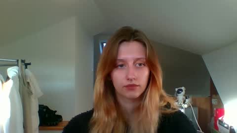 Snapshot of luna_xsensual chatting on 2, 1, 2025 L U N A  online show from 2, 1, 2025