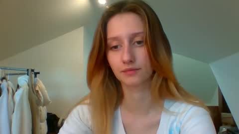 Snapshot of luna_xsensual chatting on 3, 1, 2025 L U N A  online show from 3, 1, 2025