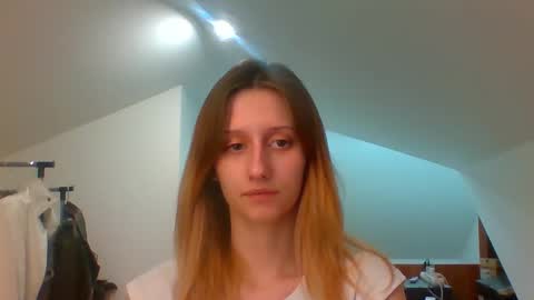 Snapshot of luna_xsensual chatting on 15, 1, 2025 L U N A  online show from 15, 1, 2025