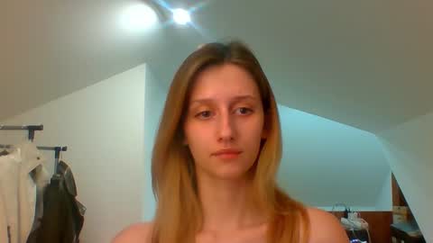 Snapshot of luna_xsensual chatting on 22, 1, 2025 L U N A  online show from 22, 1, 2025