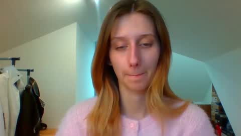 Snapshot of luna_xsensual chatting on 7, 2, 2025 L U N A  online show from 7, 2, 2025