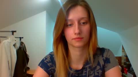 Snapshot of luna_xsensual chatting on 17, 2, 2025 L U N A  online show from 17, 2, 2025