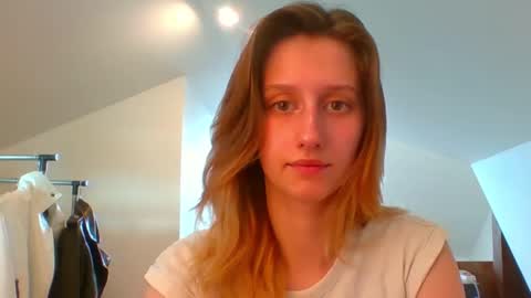 Snapshot of luna_xsensual chatting on 21, 2, 2025 L U N A  online show from 21, 2, 2025