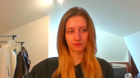 Snapshot of luna_xsensual chatting on 26, 2, 2025 L U N A  online show from 26, 2, 2025