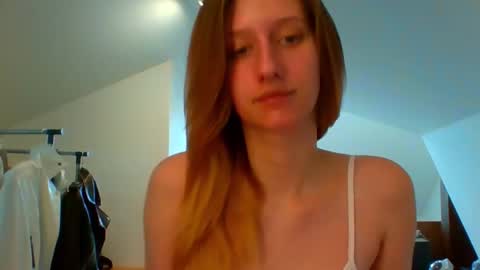 Snapshot of luna_xsensual chatting on 28, 2, 2025 L U N A  online show from 28, 2, 2025