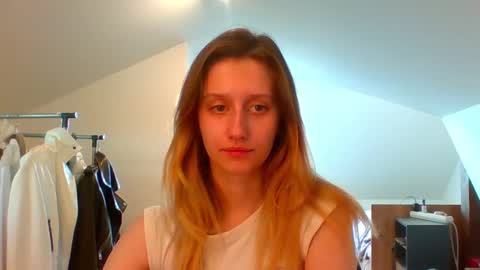 Snapshot of luna_xsensual chatting on 10, 3, 2025 L U N A  online show from 10, 3, 2025