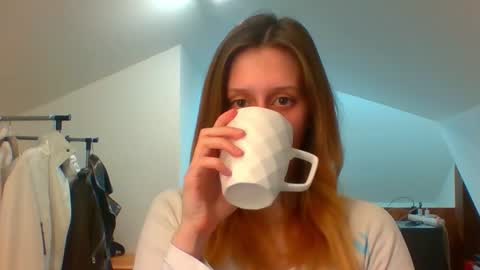 Snapshot of luna_xsensual chatting on 12, 3, 2025 L U N A  online show from 12, 3, 2025