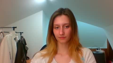 Snapshot of luna_xsensual chatting on 12, 3, 2025 L U N A  online show from 12, 3, 2025