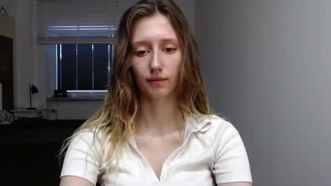 Snapshot of luna_xsensual chatting on 24, 9, 2025 L U N A  online show from 24, 9, 2025