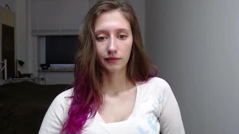 L U N A  online show from 10, 11, 2025