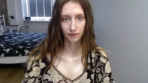 L U N A  online show from 27, 3, 2026