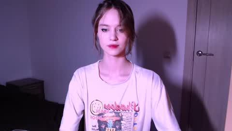Snapshot of lunaaa_amour chatting on 6, 2, 2025 Luna online show from 6, 2, 2025