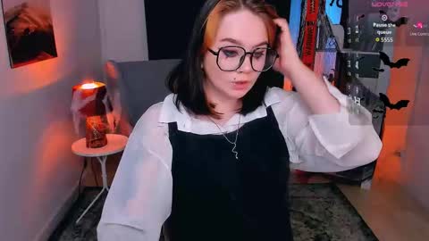 Snapshot of lunaali chatting on 24, 10, 2025 Li online show from 24, 10, 2025