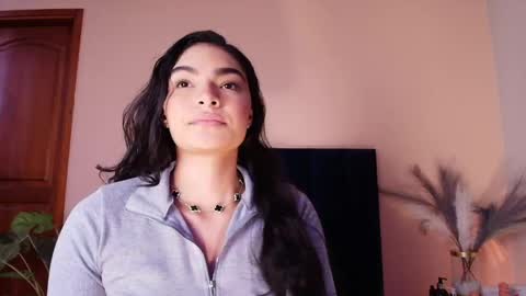Luna Aspen online show from 7, 5, 2026
