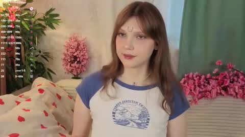 Snapshot of lunabate chatting on 7, 11, 2025 Luna online show from 7, 11, 2025